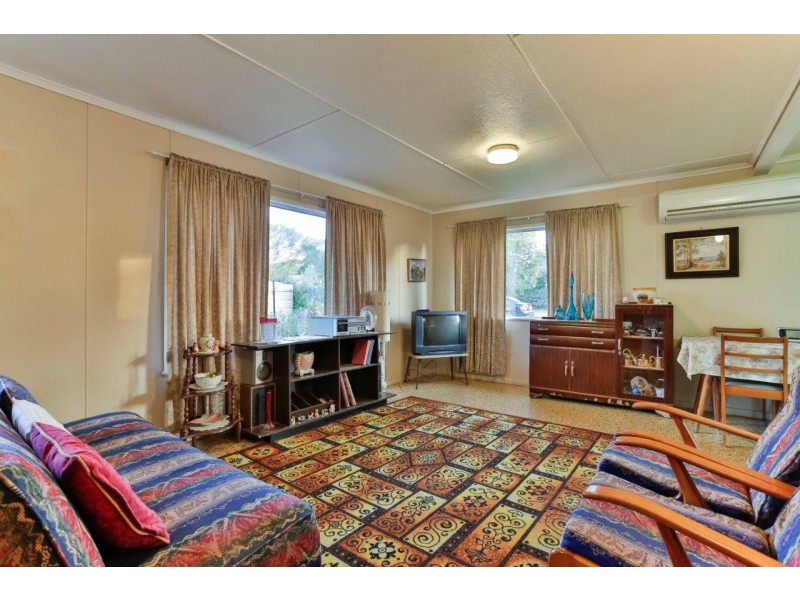 7 Wilfred Street, Harristown QLD 4350