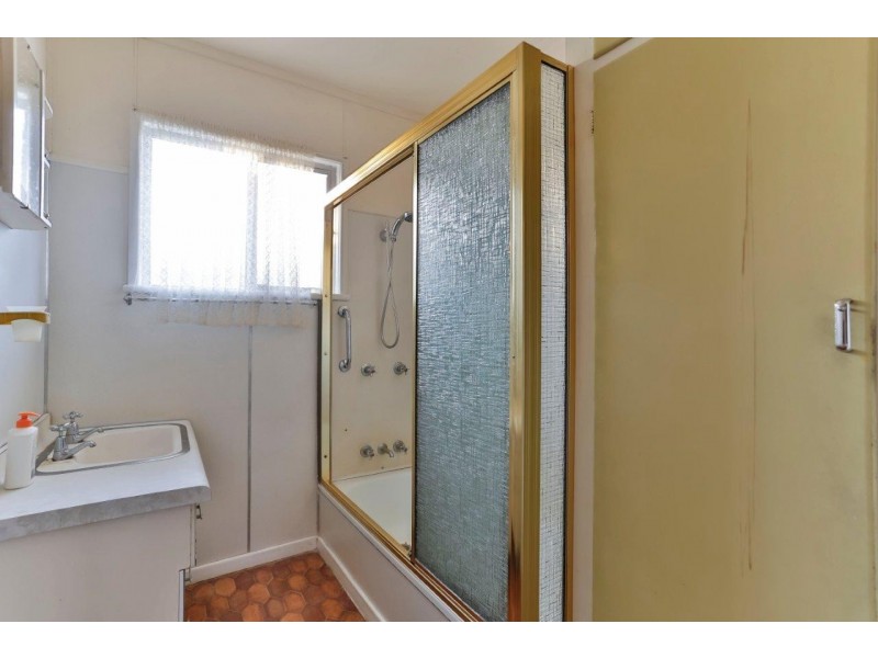 7 Wilfred Street, Harristown QLD 4350