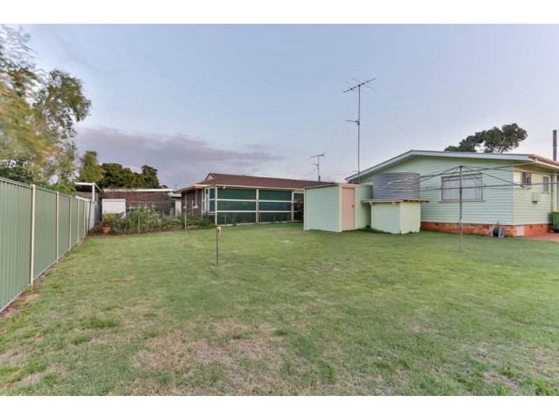 7 Wilfred Street, Harristown QLD 4350