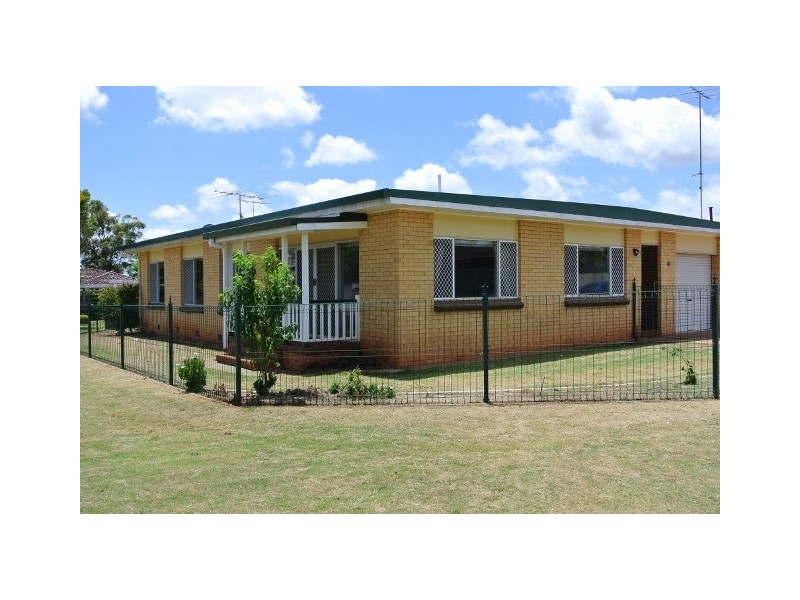 11 Matthews Street, Harristown QLD 4350