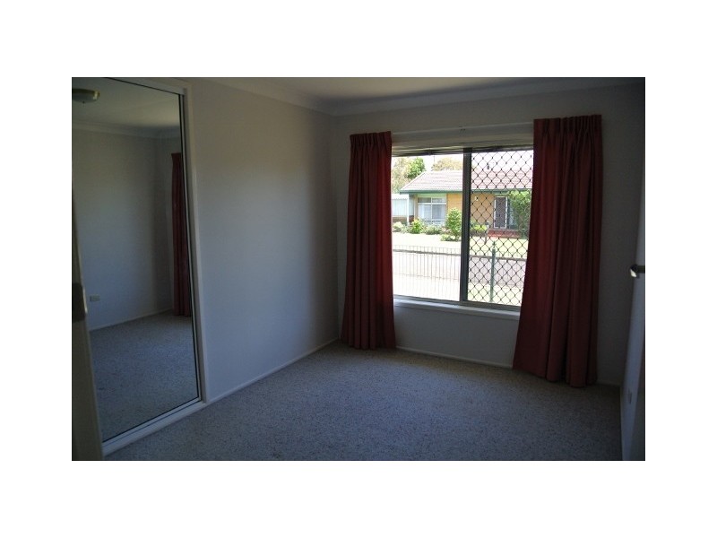 11 Matthews Street, Harristown QLD 4350