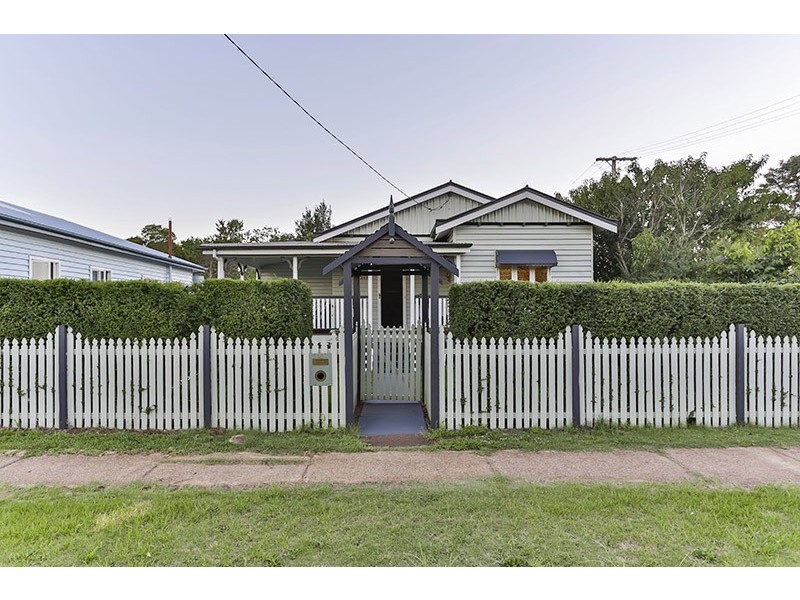 246a Campbell Street, Newtown QLD 4350