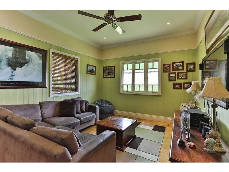 246a Campbell Street, Newtown QLD 4350