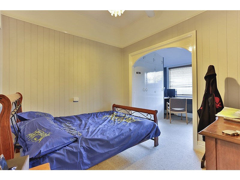 246a Campbell Street, Newtown QLD 4350