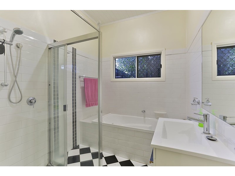 246a Campbell Street, Newtown QLD 4350