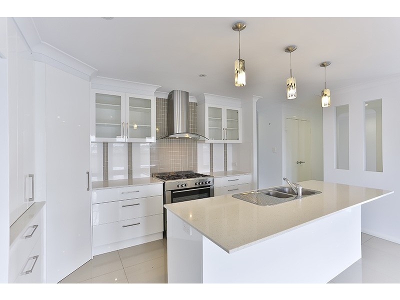 18 Wigan Avenue, Highfields QLD 4352