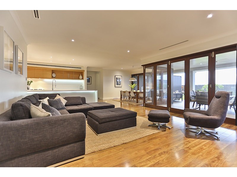 6 Goshawk Drive, Highfields QLD 4352
