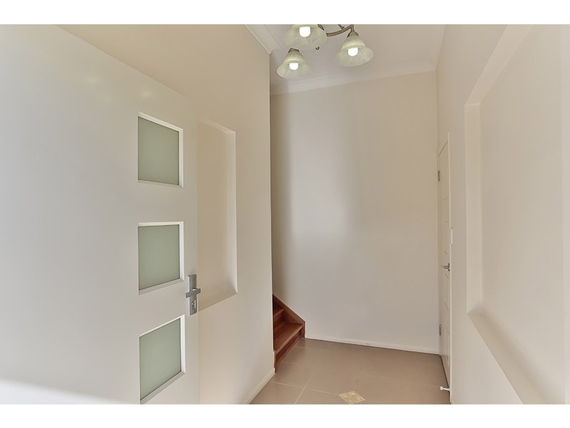 1/1 Barry Street, Mount Lofty QLD 4350