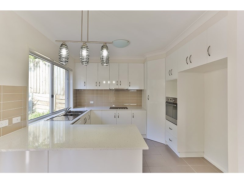 1/1 Barry Street, Mount Lofty QLD 4350