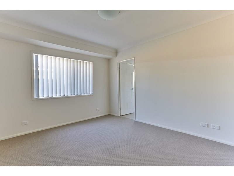 1/1 Barry Street, Mount Lofty QLD 4350