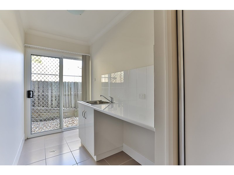 1/1 Barry Street, Mount Lofty QLD 4350