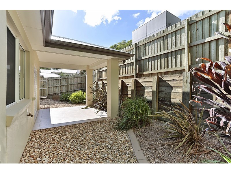 1/1 Barry Street, Mount Lofty QLD 4350