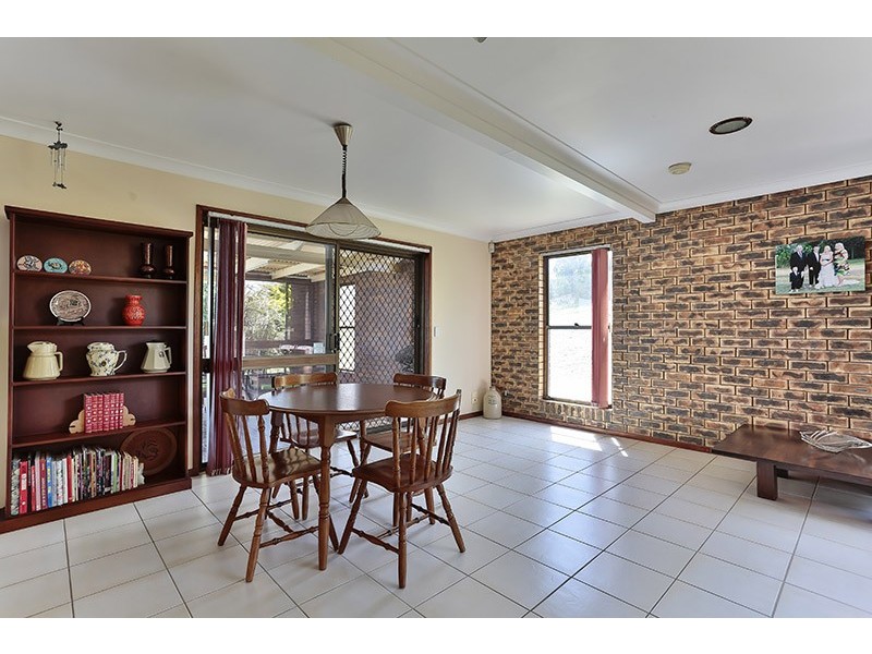 8 Coverdale Crescent, Cotswold Hills QLD 4350