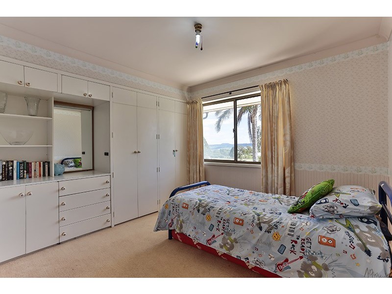 8 Coverdale Crescent, Cotswold Hills QLD 4350