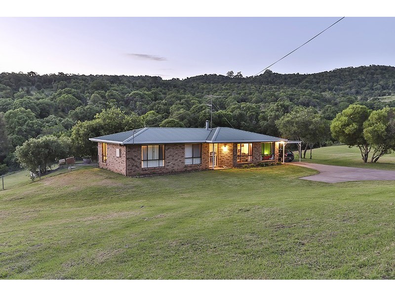 9 Redlands Drive, Gowrie Junction QLD 4352