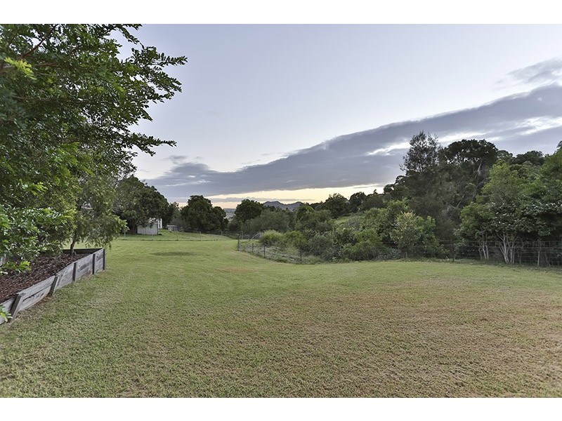 9 Redlands Drive, Gowrie Junction QLD 4352