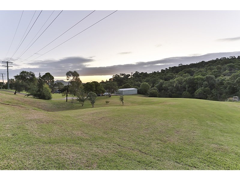 9 Redlands Drive, Gowrie Junction QLD 4352