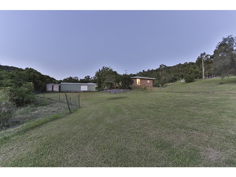 9 Redlands Drive, Gowrie Junction QLD 4352