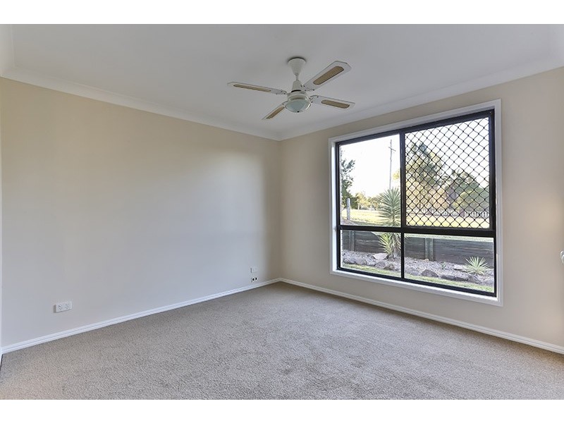 18 William Street, Meringandan West QLD 4352