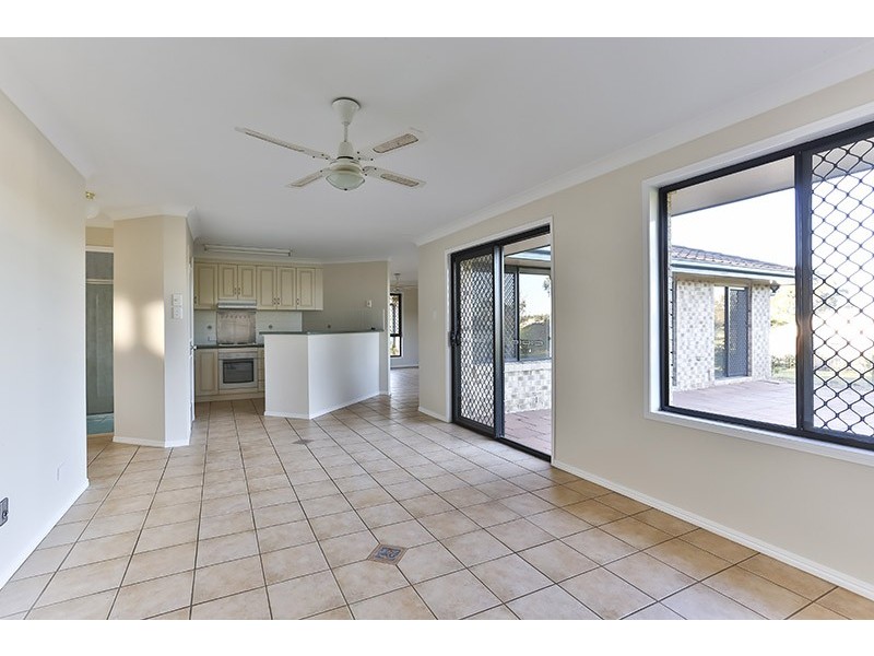 18 William Street, Meringandan West QLD 4352