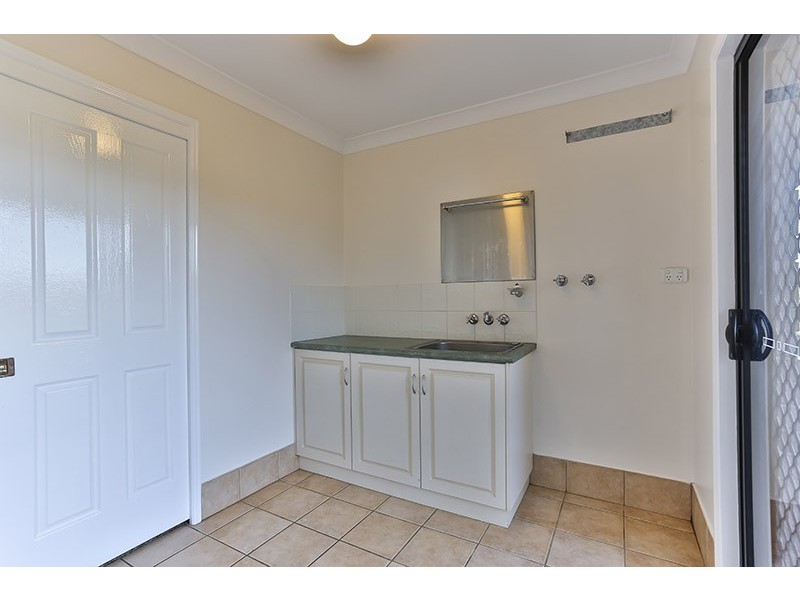 18 William Street, Meringandan West QLD 4352