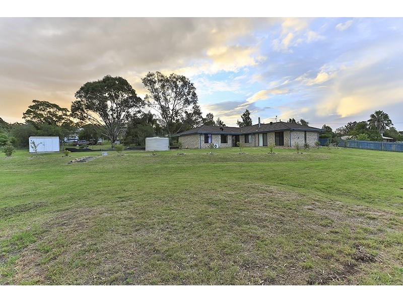 18 William Street, Meringandan West QLD 4352