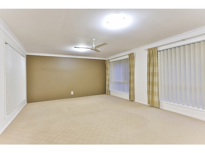 10 Denaid Street, Highfields QLD 4352