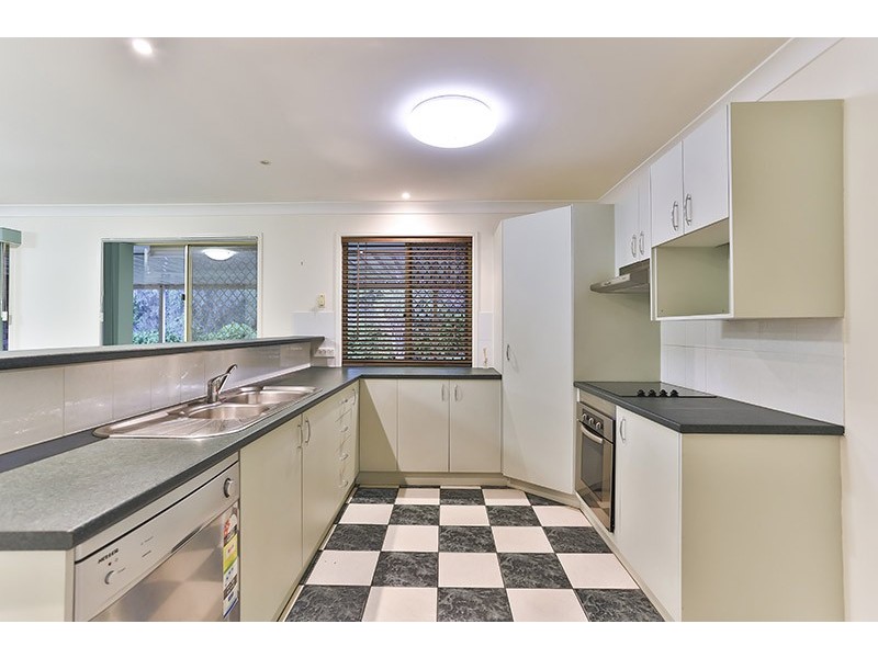 10 Denaid Street, Highfields QLD 4352