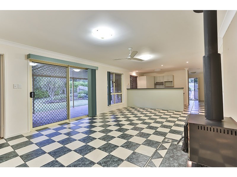 10 Denaid Street, Highfields QLD 4352