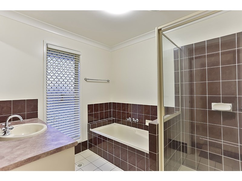 10 Denaid Street, Highfields QLD 4352