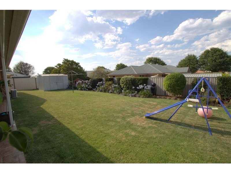 21 Mengel Court, Middle Ridge QLD 4350
