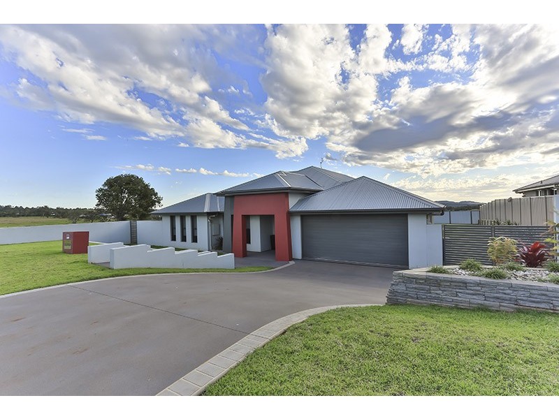 11 Alexander Avenue, Highfields QLD 4352