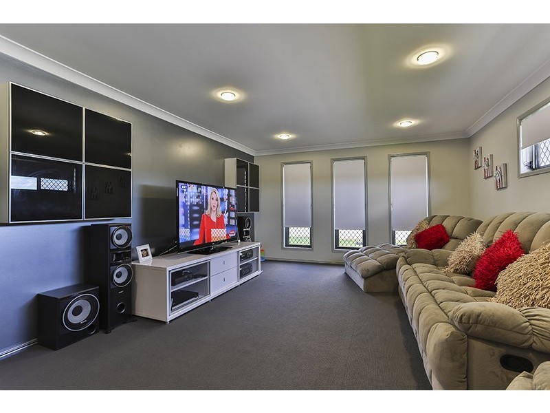 11 Alexander Avenue, Highfields QLD 4352