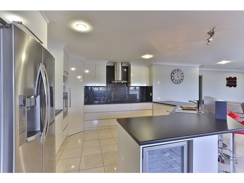 11 Alexander Avenue, Highfields QLD 4352