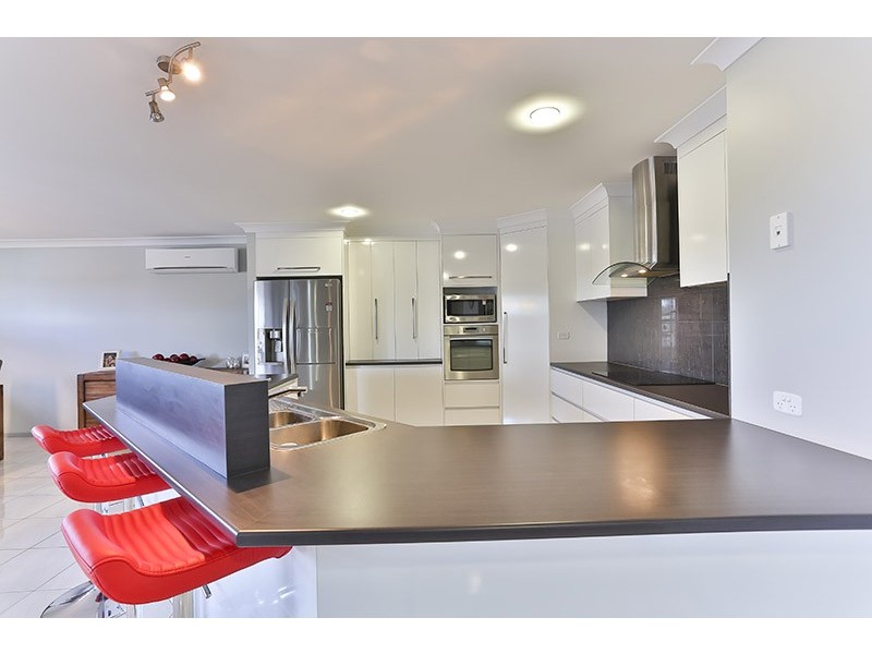 11 Alexander Avenue, Highfields QLD 4352