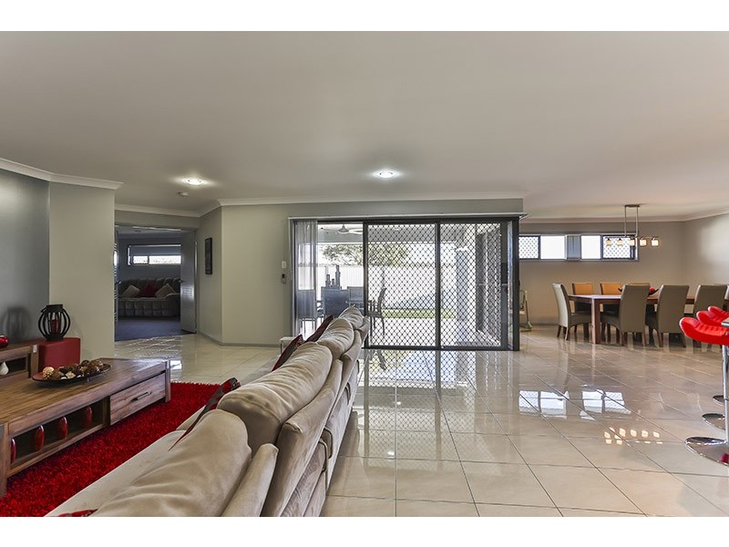 11 Alexander Avenue, Highfields QLD 4352