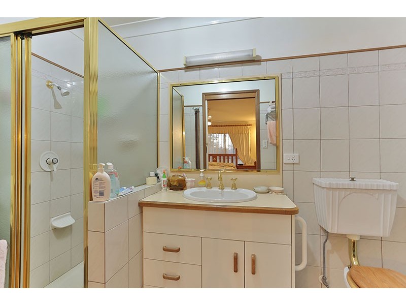 12 Hamzah Drive, Cotswold Hills QLD 4350