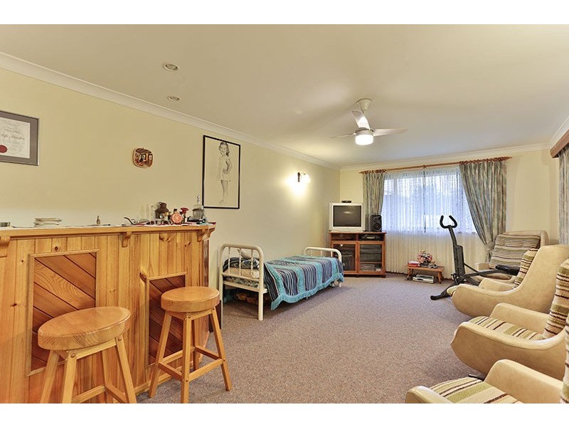 12 Hamzah Drive, Cotswold Hills QLD 4350