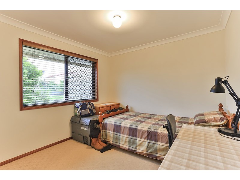 11 Bronte Street, Westbrook QLD 4350