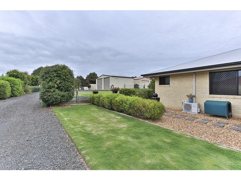 11 Bronte Street, Westbrook QLD 4350