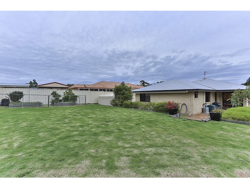 11 Bronte Street, Westbrook QLD 4350
