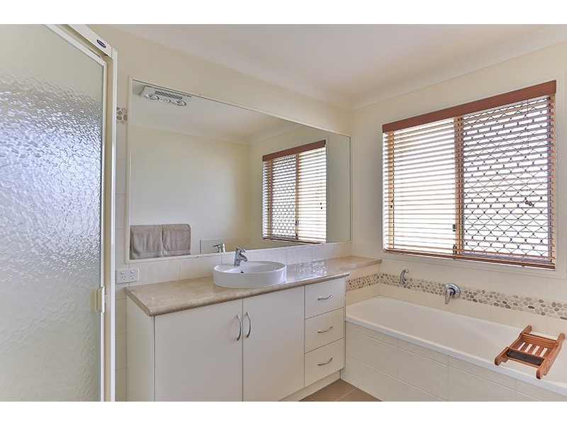 19 Thomas Street, Cambooya QLD 4358