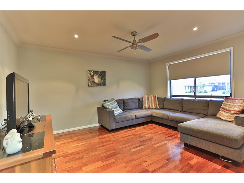 10 Smythe Drive, Highfields QLD 4352