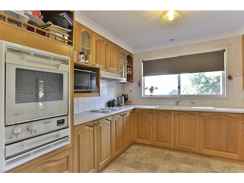 8 Emma Drive, Kearneys Spring QLD 4350