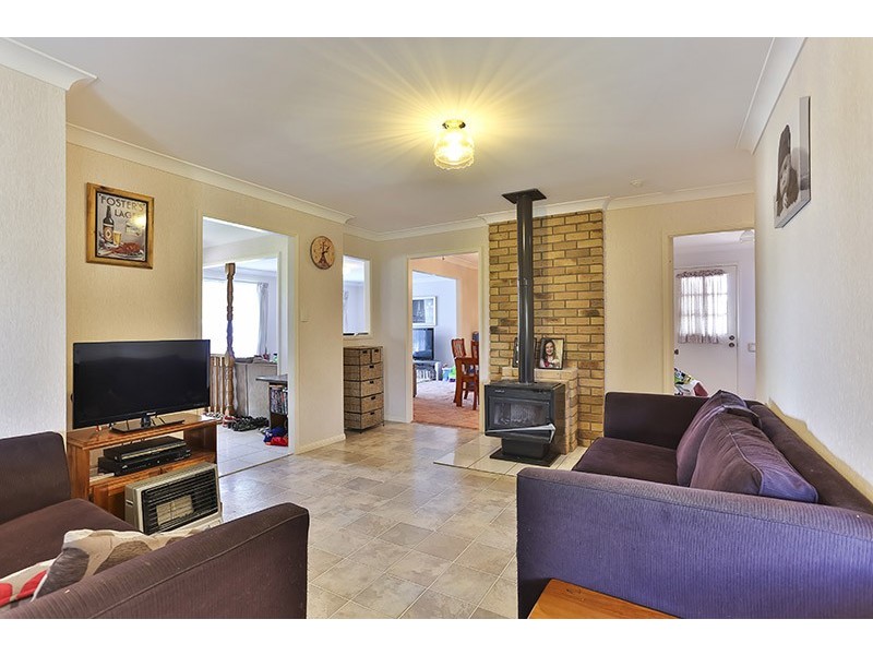 8 Emma Drive, Kearneys Spring QLD 4350