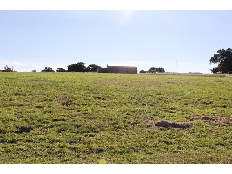 40 Hilltop Drive, Gowrie Junction QLD 4352