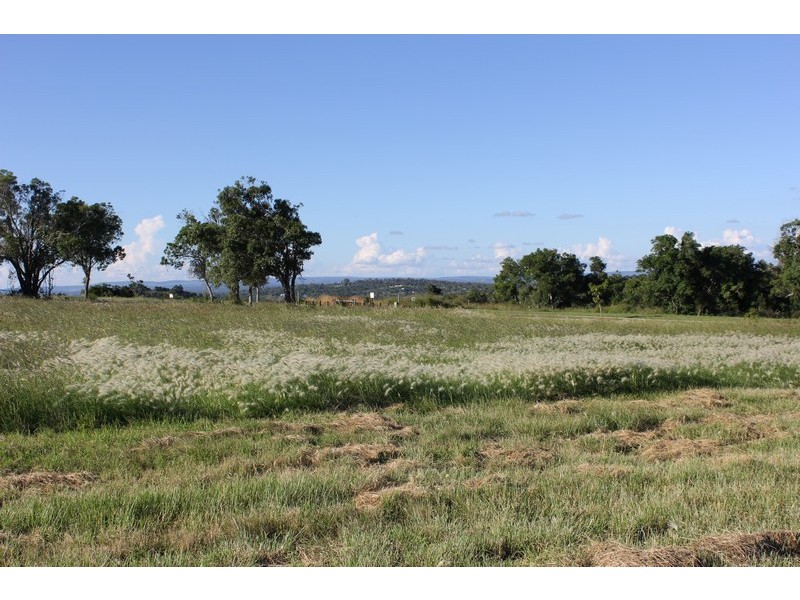 40 Hilltop Drive, Gowrie Junction QLD 4352