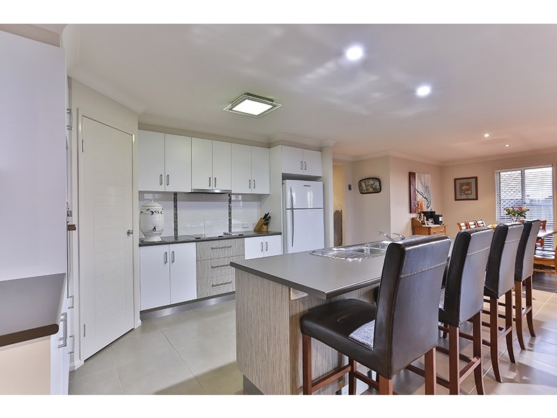 1 Leo Close, Highfields QLD 4352