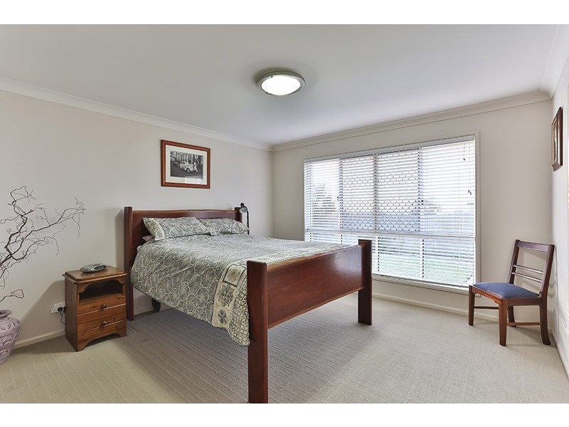 1 Leo Close, Highfields QLD 4352