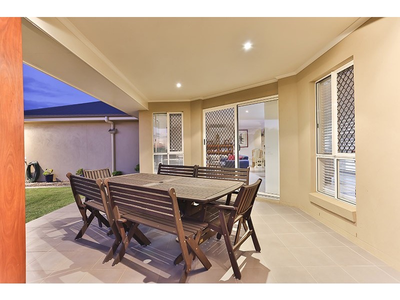 1 Leo Close, Highfields QLD 4352